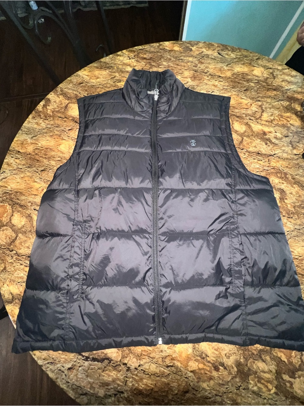 Izod Men's Quilted Puffer Vest - Black XL